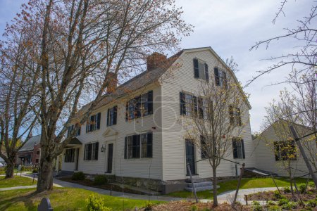 Josiah Smith Tavern Barn a été construite en 1757 au 358 Boston Post Road dans le centre historique de Weston, Massachusetts MA, USA. 
