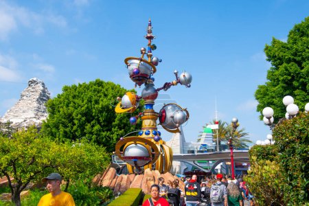 Foto de Astro Orbitor paseo en Tomorrowalnd en Disneyland Park en Anaheim, California CA, EE.UU.. - Imagen libre de derechos