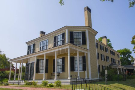 Plymouth Antiquarian House aka Hedge House fue construida en 1809 para William Hammatt. La casa está situada en 126 Water Street en el centro histórico de la ciudad de Plymouth, Massachusetts MA, EE.UU.. 