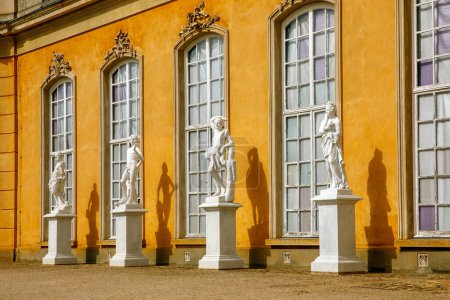 Statues du palais White Sans Souci à Potsdam, Allemagne