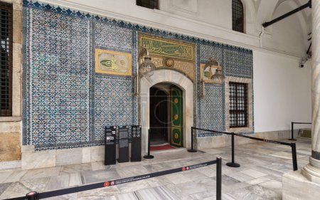 Photo for Istanbul, Turkey - May 11, 2023: Entrance of The Privy Room, or Has Oda, located between Enderun and the Harem, in the third courtyard of Topkapi Palace - Royalty Free Image
