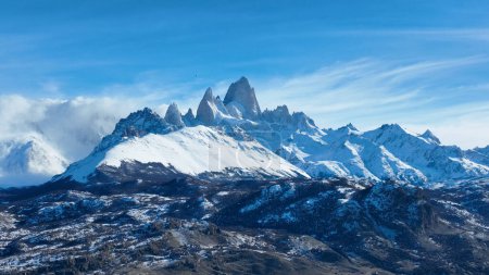Fitz Roy Mountain bei El Chalten in Patagonien Argentinien. Naturlandschaft. Reisehintergrund. Patagonien Argentinien. Stadtbild der Innenstadt. Fitz Roy Mountain bei El Chalten in Patagonien Argentinien.