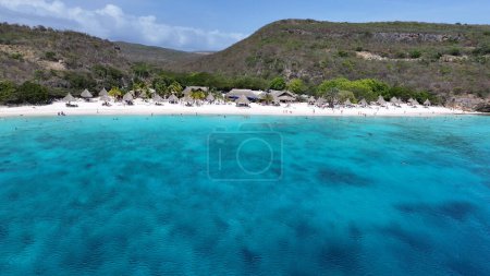 Strand von Cas Abao bei Willemstad in den Niederlanden Curacao. Island Beach. Blaue Meereslandschaft. Willemstad bei Holland Curacao. Hintergrund Tourismus. Natur-Seelandschaft.