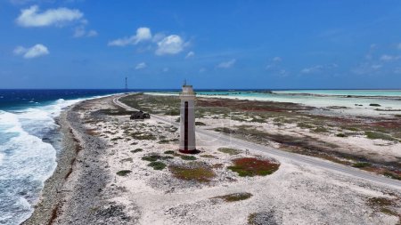 Leuchtturm Bonaire Bei Kralendijk In Bonaire Niederländische Antillen Strandlandschaft. Karibikinsel. Kralendijk Auf Bonaire Niederländische Antillen. Seascape Outdoor. Naturtourismus.