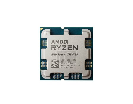 Téléchargez les photos : Uzhgorod, Ukraine - 28 août 2023 : AMD Ryzen 9 7950X3D processor close-up. Plan studio. - en image libre de droit