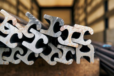 Téléchargez les photos : Industrie de la construction métallique en fer et acier style, matériau et fabrication. - en image libre de droit