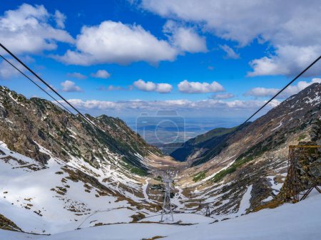 Paisaje invernal en los Alpes transilvanos - Montañas Fagaras, Rumania, Europa