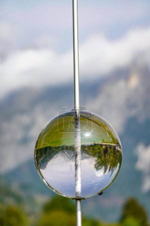 Foto de Monumento de vidrio en Parco Naturale Pale di San Martino, Castelpietra, Tonadico, Italia, Europa - Imagen libre de derechos