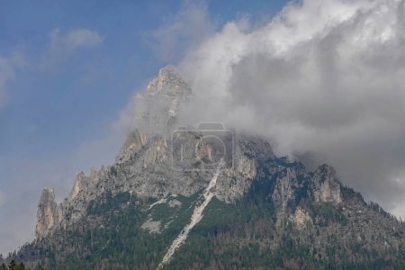 Vista de verano del famoso paisaje de Pale di San Martino, cerca de San Martino di Castrozza, Dolomitas italianas, Europa