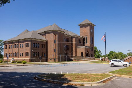 Foto de Americus, Georgia, USA - April 19, 2022: The  Sumter County Courthouse - Imagen libre de derechos