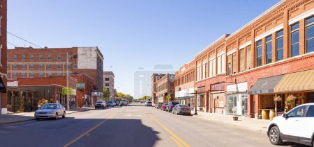 Foto de Pawhuska, Oklahoma, USA - October 18, 2022: The old business district on Main Street - Imagen libre de derechos
