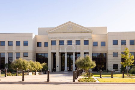 Foto de Denton, Texas, USA - October 19, 2022: The Denton County Courthouse - Imagen libre de derechos