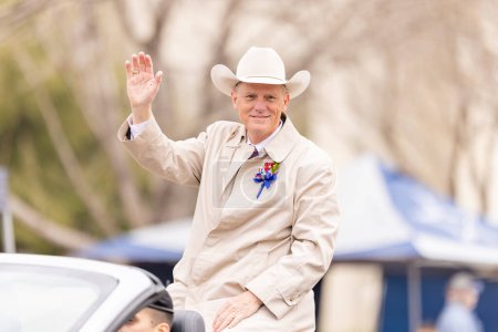 Téléchargez les photos : Laredo, Texas, États-Unis - février 19, 2022 : Le défilé d'anniversaire de l'Anheuser-Busch Washingtons, Tracy O. Français Représentant de King Texas State - en image libre de droit
