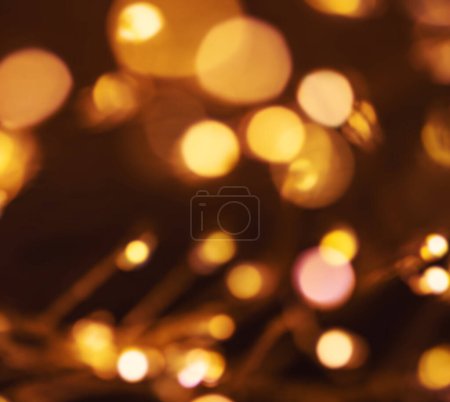 Foto de Luces doradas de Navidad Fondo. Resumen centelleó brillante bokeh luz desenfocada - Imagen libre de derechos