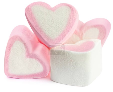 Téléchargez les photos : Doux coeur de guimauve isolé sur fond blanc. Concept de fête de la Saint-Valentin avec bonbons Marshmalow - en image libre de droit