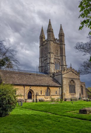St Sampson 's Church es la iglesia parroquial de la ciudad de Cricklade, Wiltshire, Inglaterra. La iglesia data de finales del siglo XII y está clasificada en el grado 1. Cricklade, Wiltshire, Reino Unido