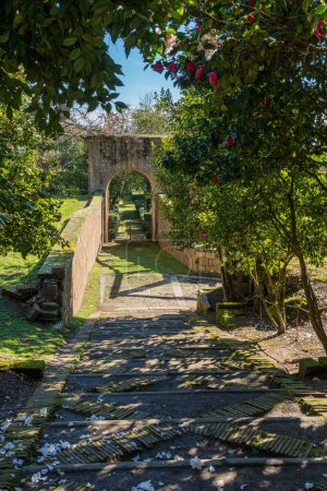 Foto de El hermoso jardín en el Palacio Farnesio en Caprarola, Provincia de Viterbo, Lazio, Italia. - Imagen libre de derechos