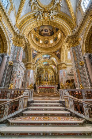 Téléchargez les photos : L'intérieur merveilleux de l'abbaye de Montecassino, Latium, Italie. 20 mars 2022 - en image libre de droit