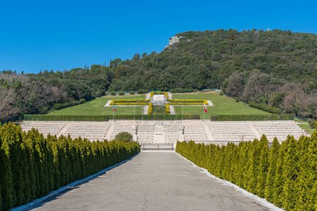 Monumento a la Segunda Guerra Mundial en Montecassino, Lazio, Italia.
