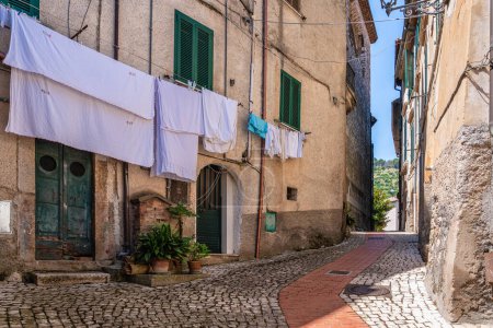 Foto de Una hermosa vista en el pintoresco pueblo de Prossedi, en la provincia de Latina, Lazio, Italia. - Imagen libre de derechos