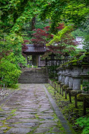 Foto de El maravilloso templo Taiyu-in en Nikko. Prefectura de Tochigi, Japón. - Imagen libre de derechos