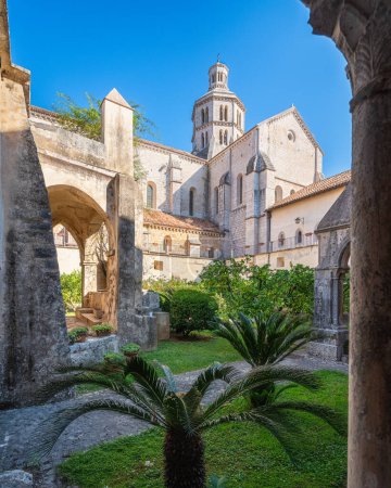 Photo for The cloister from the marvelous Fossanova Abbey near the city of Priverno, in the province of Latina, Lazio, italy. - Royalty Free Image