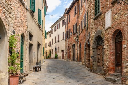 Téléchargez les photos : Lucignano, magnifique village dans la province d'Arezzo. Toscane, Italie. - en image libre de droit