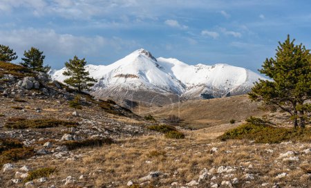 Amazing panoramic winter view in the Gran Sasso e Monti della Laga National Park. Abruzzo, central Italy.