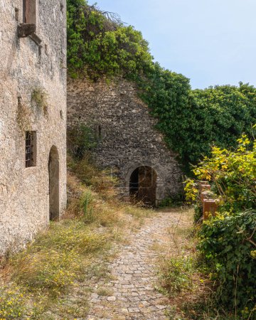 Das historische Zentrum vom schönen Dorf Pesche, in der Provinz Isernia, Molise, Italien.
