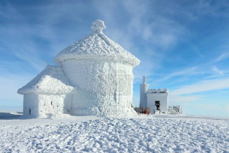 Téléchargez les photos : Le sommet de la montagne Snezka en hiver - en image libre de droit