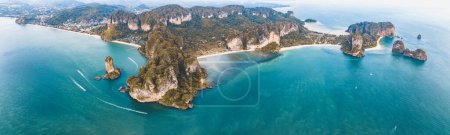 Téléchargez les photos : Vue aérienne de Phra nang Cave ou princesse Cave Beach à Krabi, Thaïlande. Photo de haute qualité - en image libre de droit