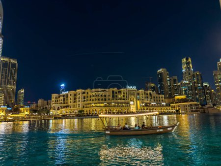 Foto de Souk Al Bahar near Dubai Mall, Downtown Dubai, Emiratos Árabes Unidos. Foto de alta calidad - Imagen libre de derechos