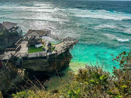 Foto de Blue Point Beach Ungasan, Pantai Suluban en Uluwatu Beach, Bali, Indonesia. Foto de alta calidad - Imagen libre de derechos