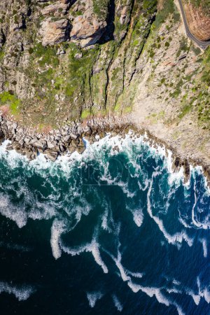 Foto de Vista aérea de Chapmans Peak drive en Ciudad del Cabo, Cabo Occidental, Sudáfrica, África - Imagen libre de derechos