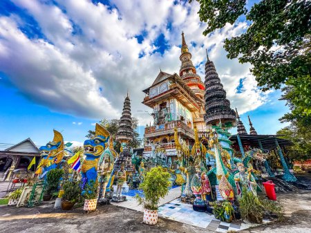 Téléchargez les photos : Wat Pa Non Sawan à Roi Et, Thaïlande. Photo de haute qualité - en image libre de droit