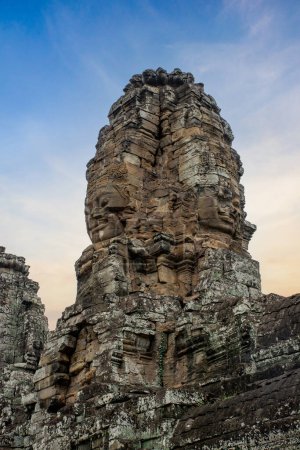 Ancien temple Bayon au centre d'Angkor Thom au Cambodge.