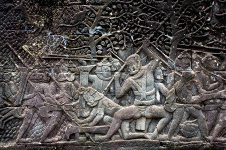 Téléchargez les photos : Ancien temple Bayon au centre d'Angkor Thom au Cambodge. - en image libre de droit