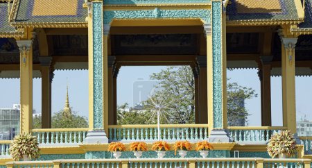 monastry in phnom penh in cambodia
