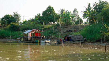 floating houses on the tonle sap near siem reap in cambodia