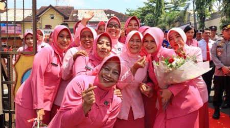 Foto de Asociación Bhayangkari, u organización de esposas de miembros de la policía indonesia Pekalongan Indonesia Mayo 3 2023 - Imagen libre de derechos