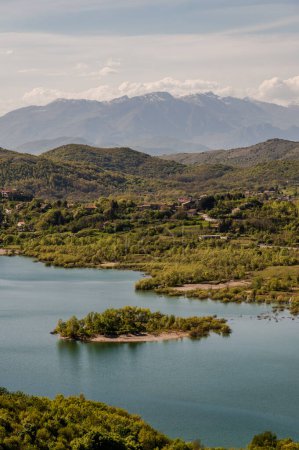 Lake Gallo Matese is an artificial lake, created by damming the course of the Sava river. This enchanting place has been defined as the "little Matesina Switzerland" due to its natural characteristics