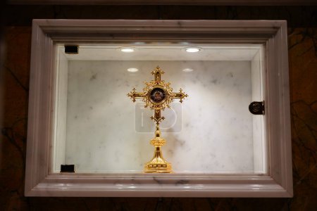 Téléchargez les photos : La Crosse, Wisconsin États-Unis - 2 juillet 2022 : Arts sacrés et mémoriaux de Jésus-Christ en marche du Rosaire au Sanctuaire de Notre-Dame de Guadalupe - en image libre de droit