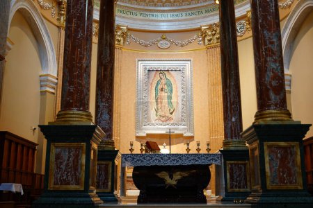 Foto de La Crosse, Wisconsin - 2 de julio de 2022: Detalles interiores del Santuario de Nuestra Señora de Guadalupe - Imagen libre de derechos