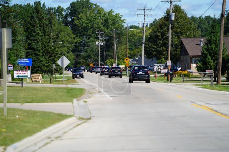 Foto de Green Bay, Wisconsin / Estados Unidos - 29 de agosto de 2020: El mitin de motocicletas de materia azul Pro Trump tuvo lugar en vandervest harley-davidson. - Imagen libre de derechos
