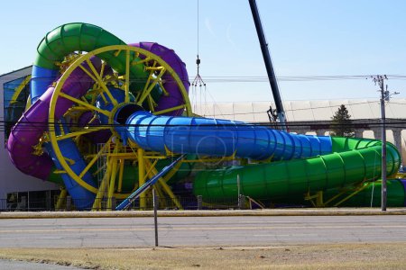 Téléchargez les photos : Wisconsin Dells, Wisconsin États-Unis - avril 1st, 2022 : Medusa Slidewheel new water ride at Mt. Olympus station d'eau et parc à thème. - en image libre de droit