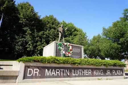 Foto de Milwaukee, Wisconsin / Estados Unidos - 14 de agosto de 2020: memorial del Dr. Martin Luther King Jr., en Racine, Wisconsin - Imagen libre de derechos
