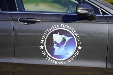 Foto de St. Paul, Minnesota / Estados Unidos - 19 de octubre de 2019: Minnesota Department of Veterans Affairs (MDVA) es una agencia estatal que presta servicios a los miembros actuales y anteriores del ejército de los Estados Unidos.. - Imagen libre de derechos