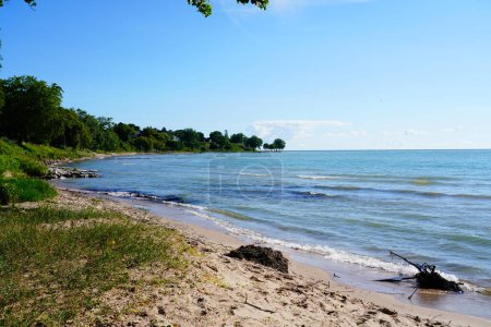 Téléchargez les photos : Rivage de la plage jusqu'au lac Michigan à Sheboygan, Wisconsin - en image libre de droit