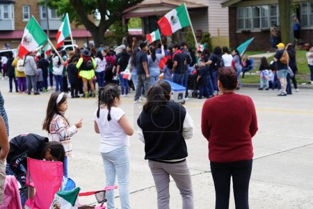 Téléchargez les photos : Milwaukee, Wisconsin États-Unis - 16 septembre 2023 : Des familles latino-américaines, hispano-américaines et mexicaines ont tenu leur défilé annuel de la fête de l'indépendance du Mexique. - en image libre de droit