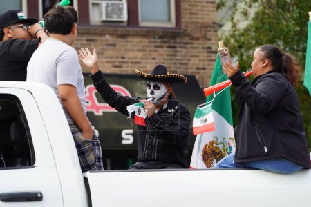 Téléchargez les photos : Milwaukee, Wisconsin États-Unis - 16 septembre 2023 : Des familles latino-américaines, hispano-américaines et mexicaines ont tenu leur défilé annuel de la fête de l'indépendance du Mexique. - en image libre de droit